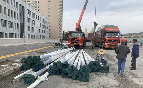 吉木乃太阳能路灯灯杆垂直度矫正方法与维护